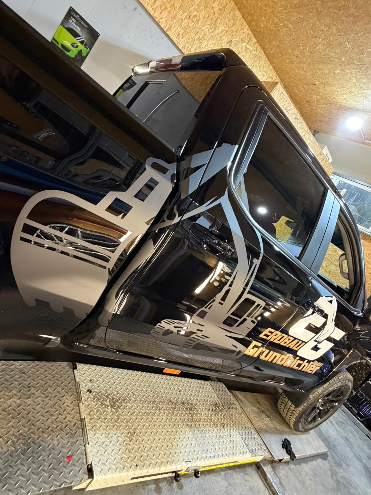 ET König Transporter Beschriftung